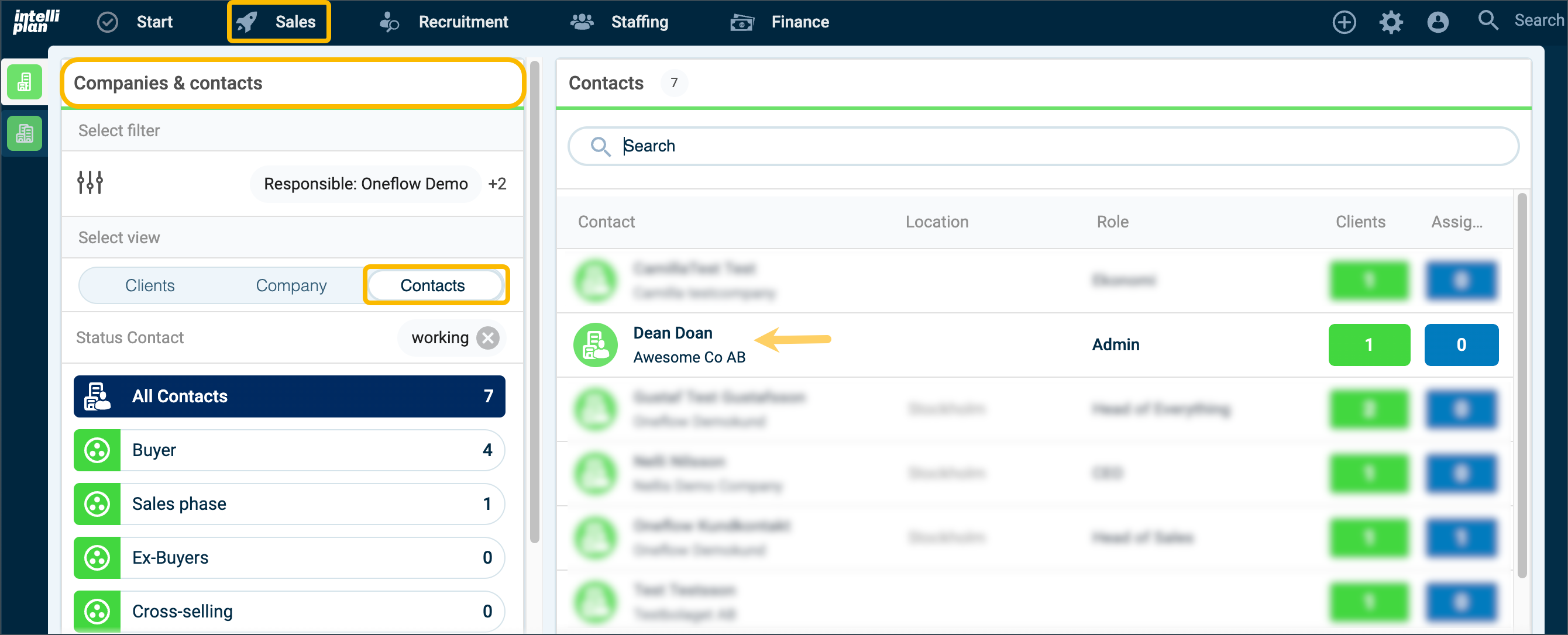 Finding a contact in Intelliplan